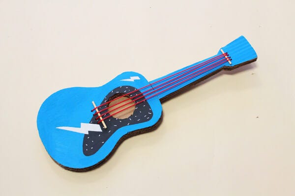 DIY guitare enfant