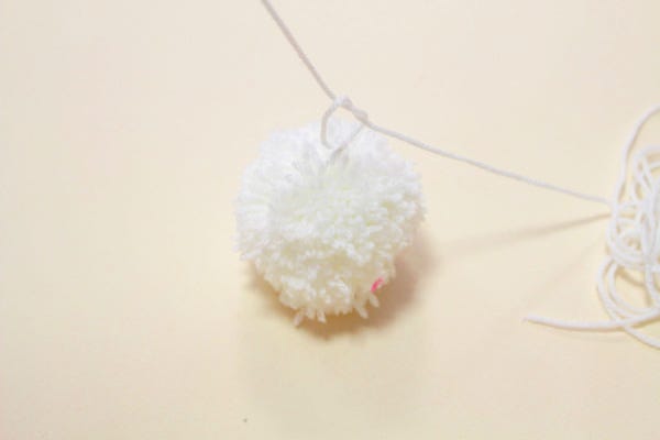 DIY guirlande de glaces aux pompons